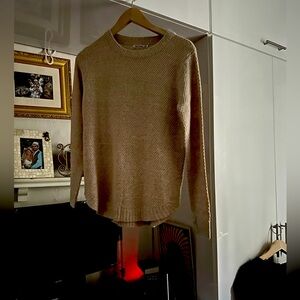 Crème sweater new!
